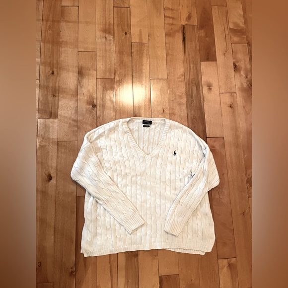 White polo sweater - Picture 1 of 3